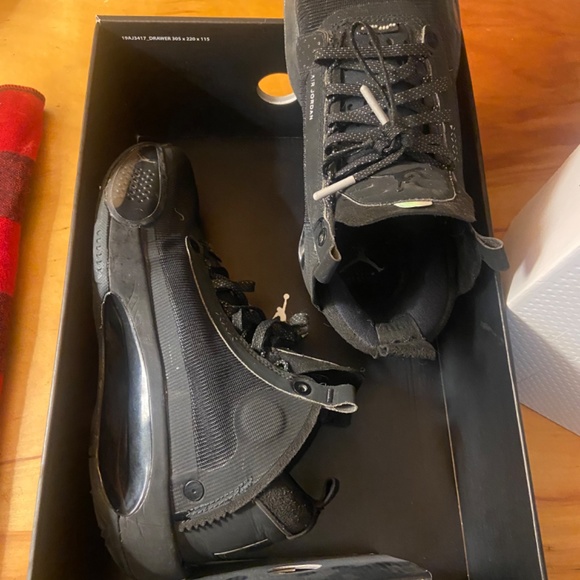 Air Jordan XXXIV (GS) - Picture 3 of 4